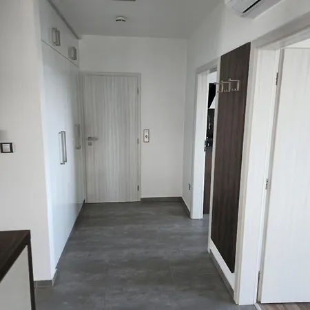 Apartment 3 Kk, Moto Gp 5min, Garaz Veselka (South Moravian)