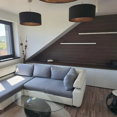 3 Kk, Moto Gp 5min, Garaz Apartment