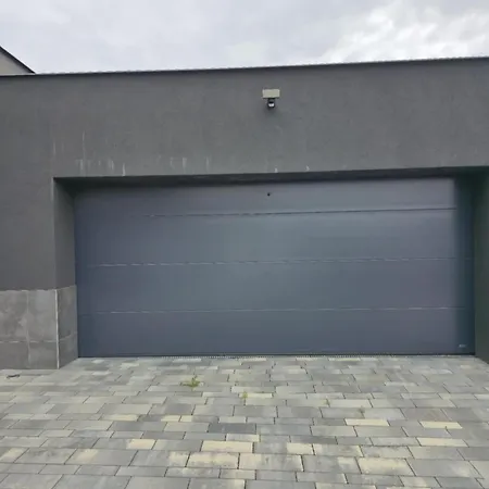 3 Kk, Moto Gp 5min, Garaz Apartment